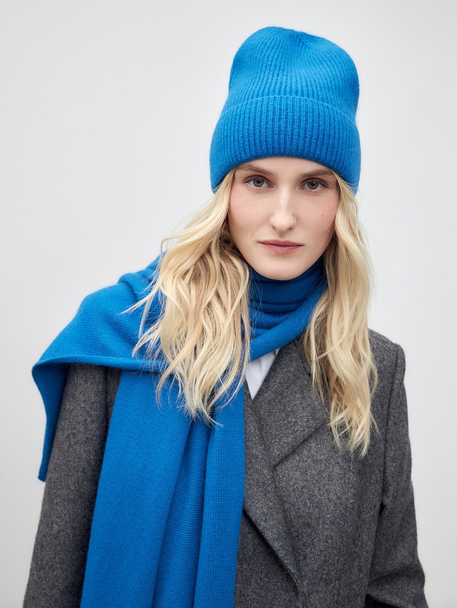 Мягкая шапка-бини с шерстью ангоры