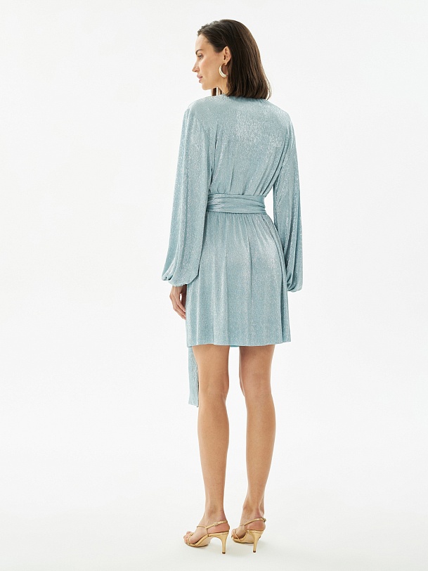 Блестящее платье на запах с поясом