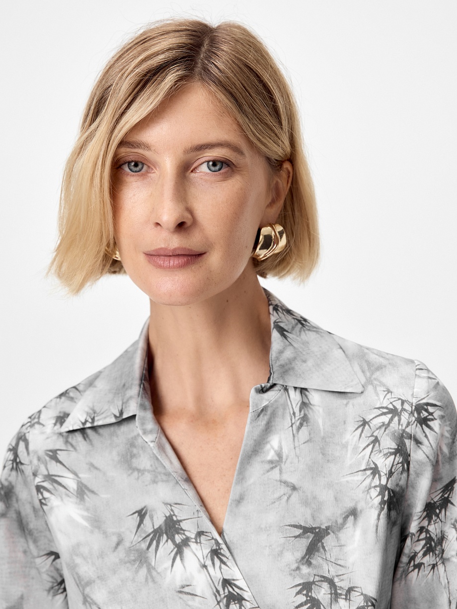 Платье на запах из вискозной атласной ткани