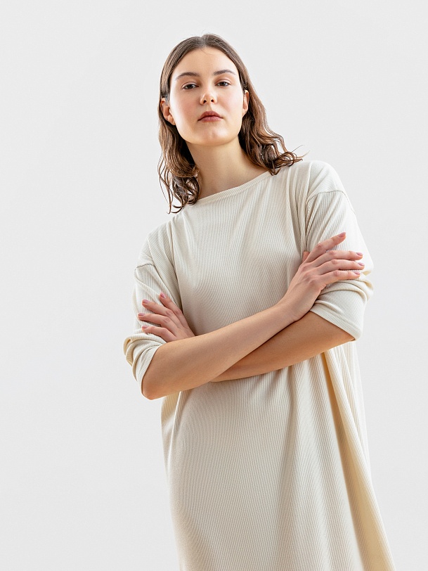 Платье прямое свободное длины макси