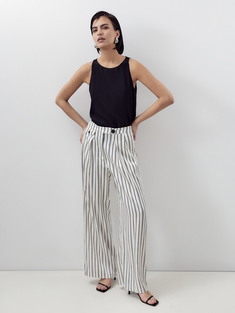 Брюки из натуральной ткани с высокой посадкой