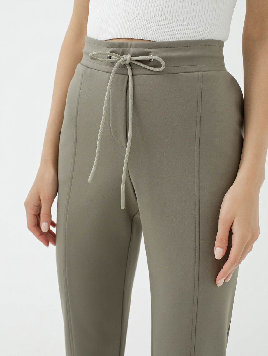 Спортивные женские брюки