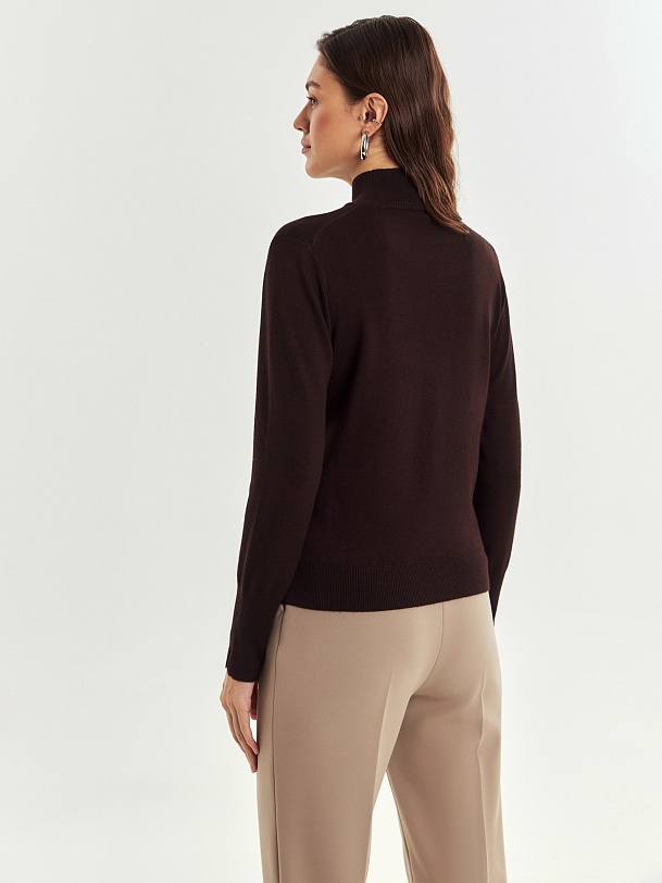 Водолазка из вискозной пряжи