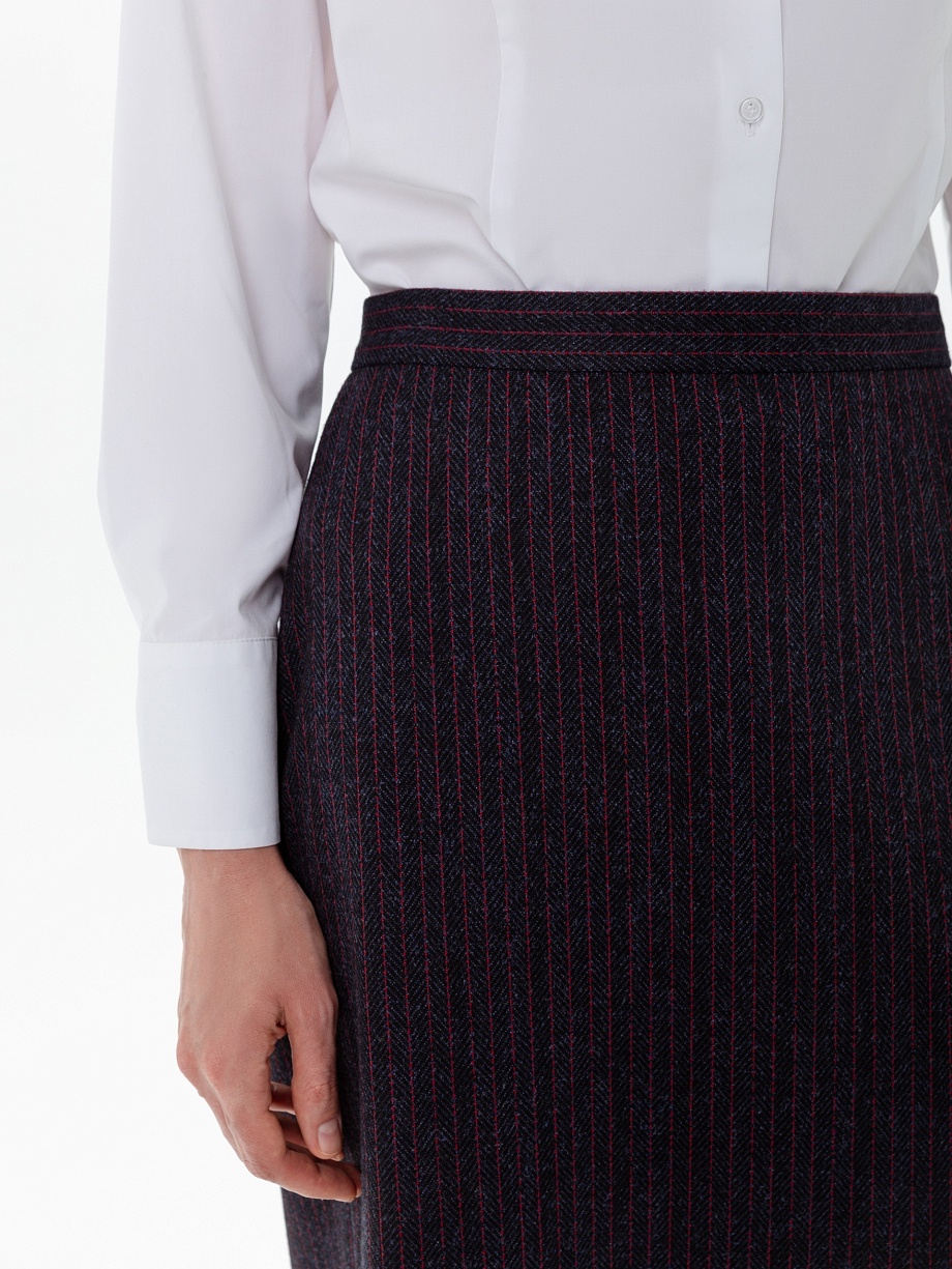 Прямая трикотажная юбка с принтом в полоску