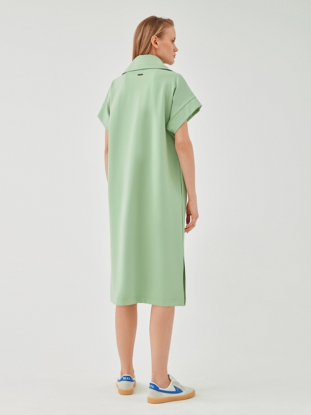 Трикотажное платье с воротником на молнии