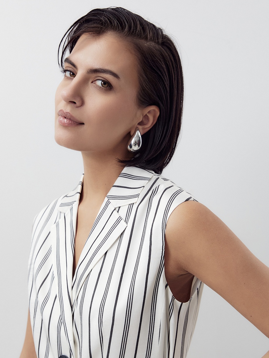 Удлинённый жилет из натуральной ткани