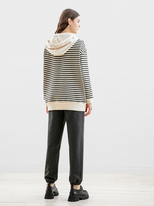 Толстовка в полоску с капюшоном