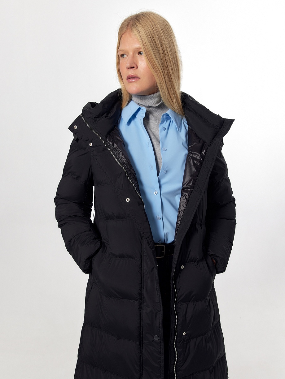 Пальто зимнее стеганое с капюшоном