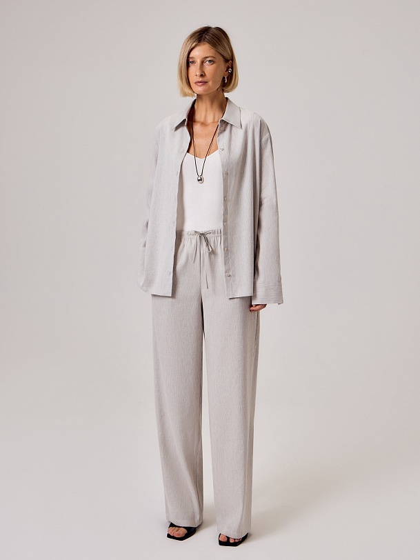 Летние брюки из льняной ткани