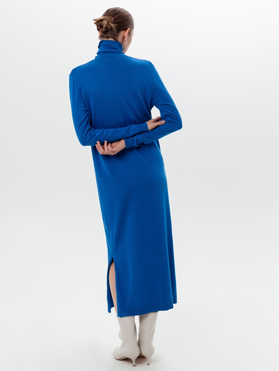 Свободное вязаное платье из вискозы