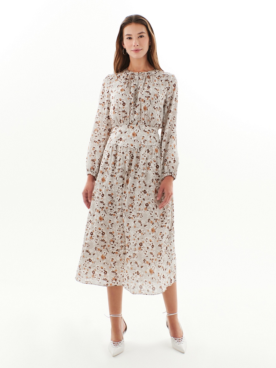 Нежное свободное платье с цветочным принтом