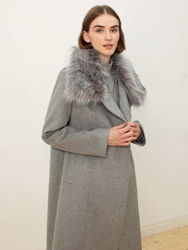 Зимнее пальто из шерсти силуэта трапеция с мембраной