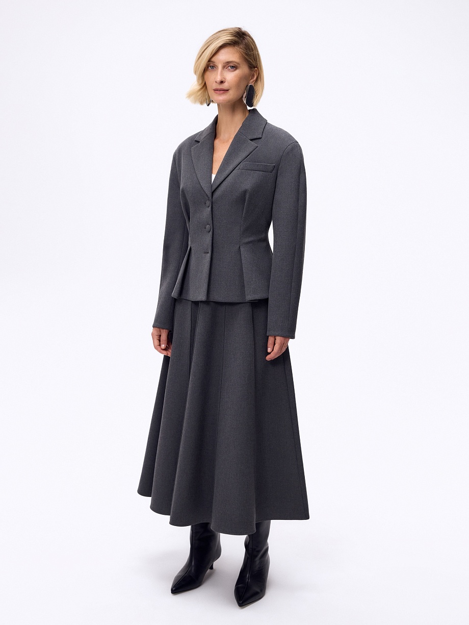 Приталенный жакет из костюмной ткани