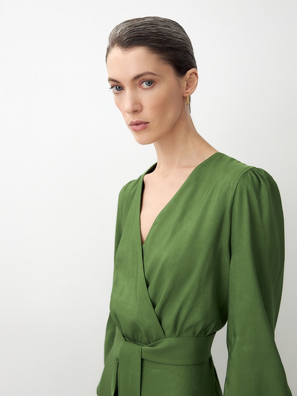 Платье миди с имитацией запаха и поясом