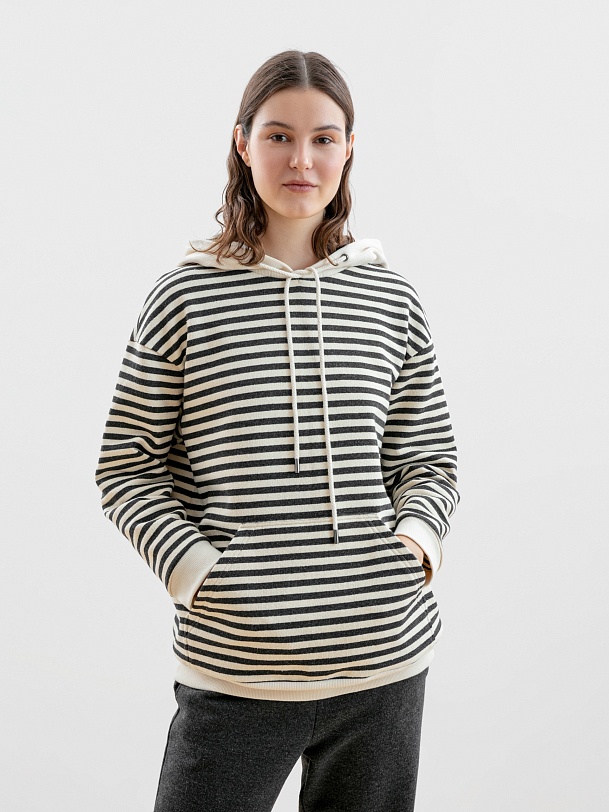 Толстовка в полоску с капюшоном