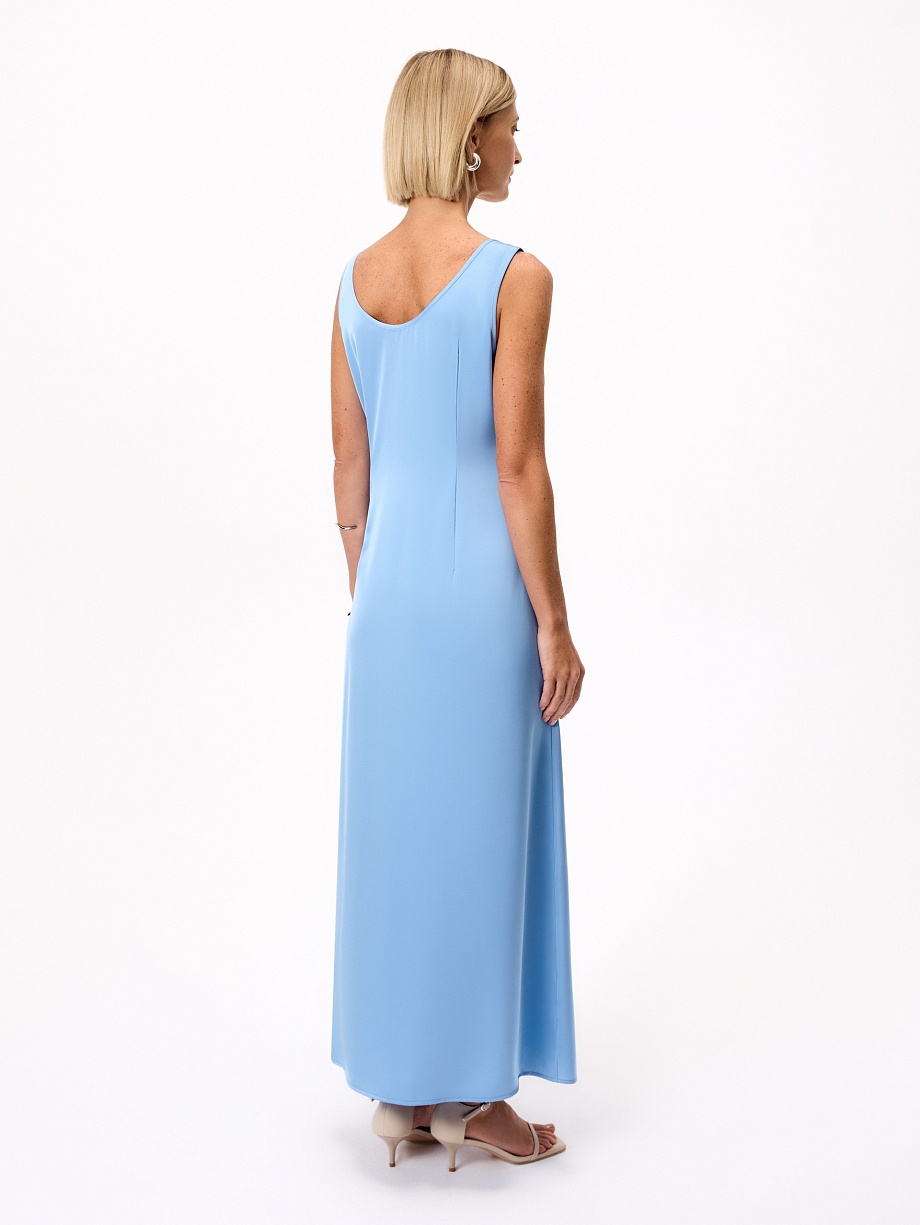 Платье из атласа в бельевом стиле