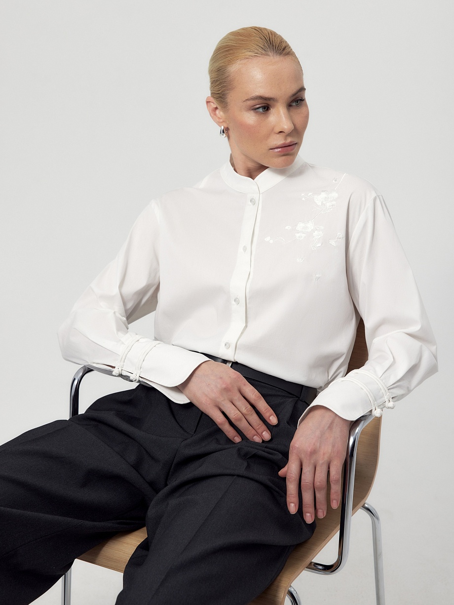 Блуза из хлопка с вышивкой