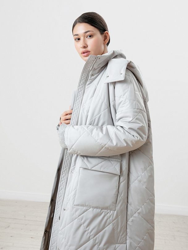 Стеганое зимнее пальто с мембраной и капюшоном