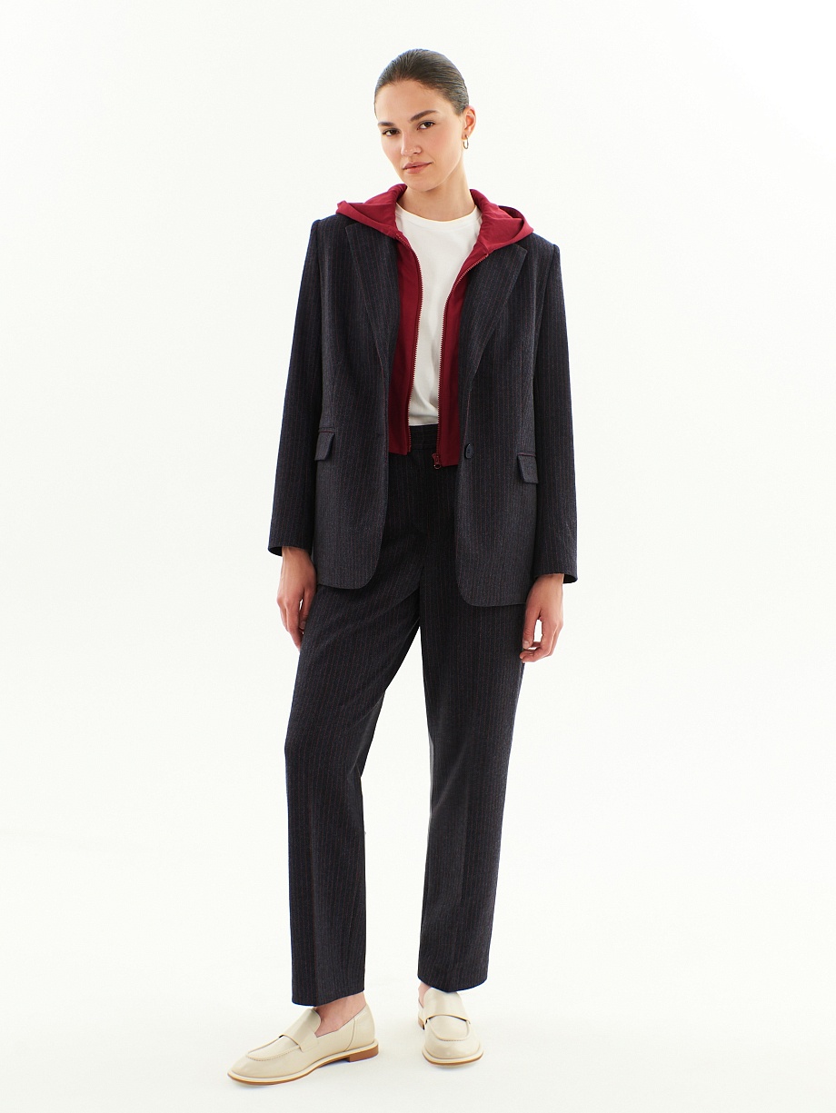 Прямой трикотажный жакет со съёмным капюшоном-манишкой