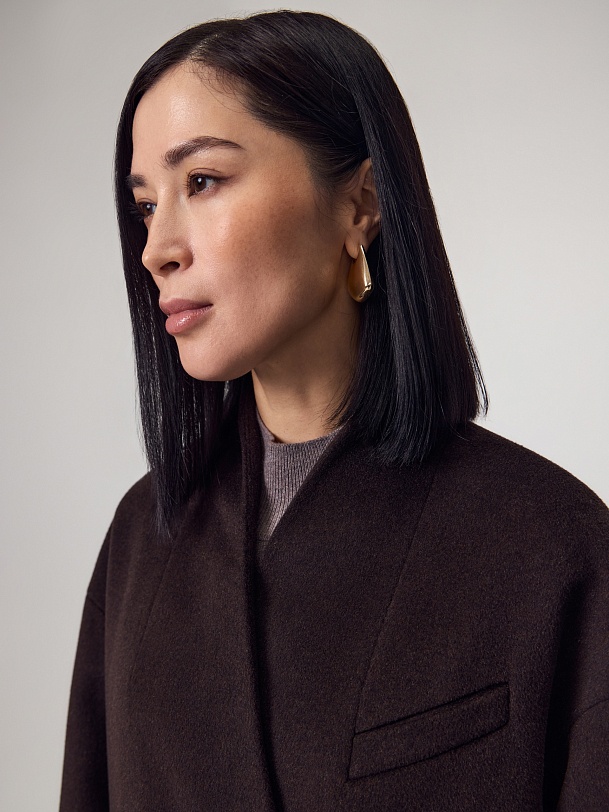 Пальто из шерсти с мембраной и утеплённой спинкой