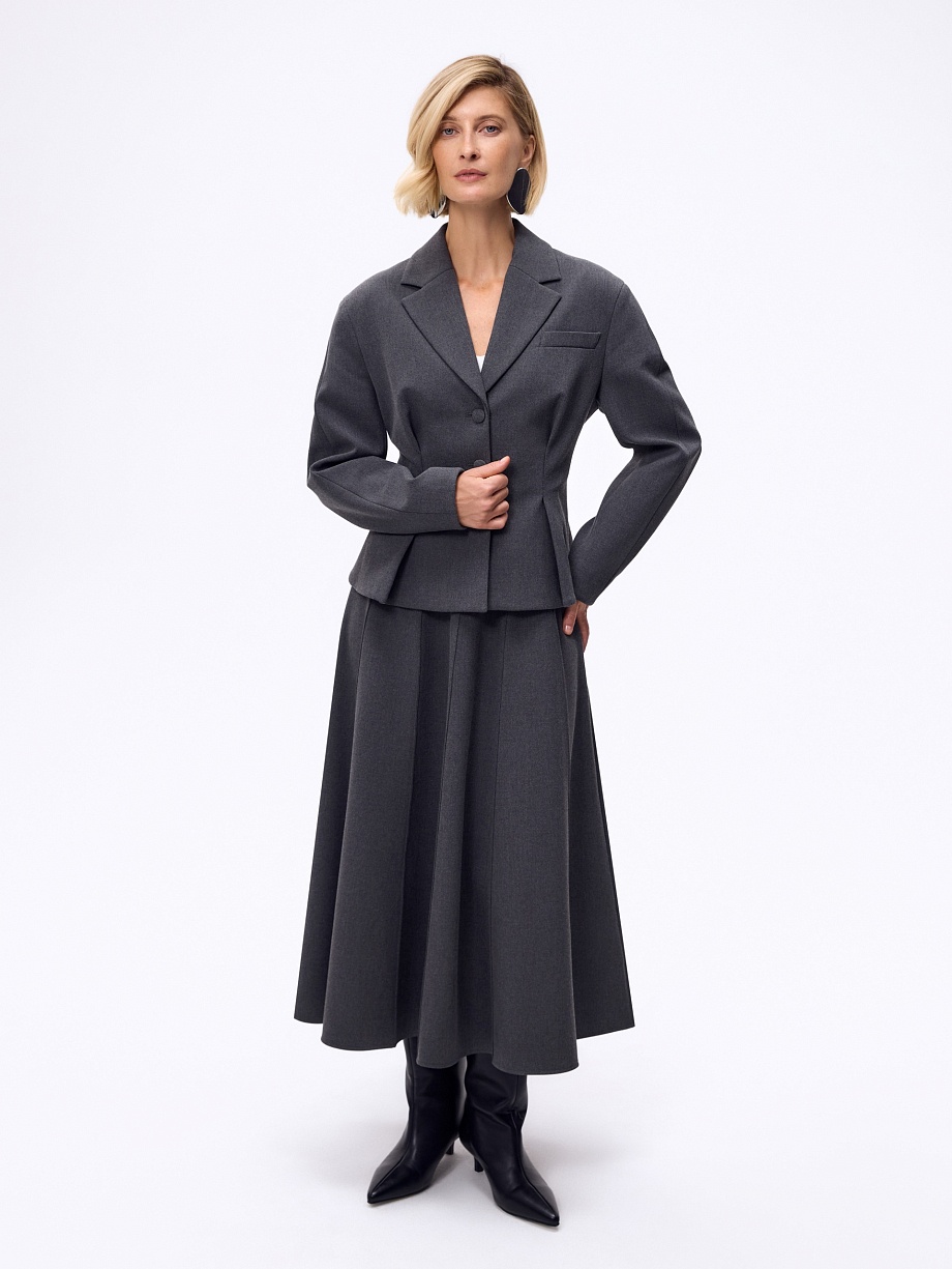 Приталенный жакет из костюмной ткани