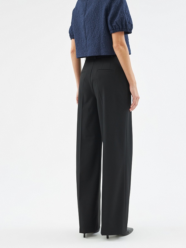 Элегантные брюки прямого силуэта