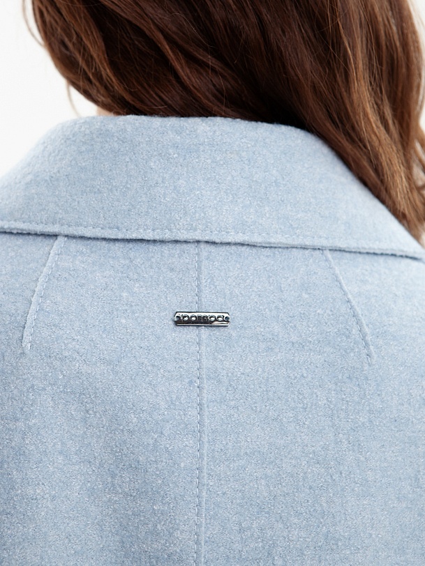 Демисезонное полупальто из шерсти