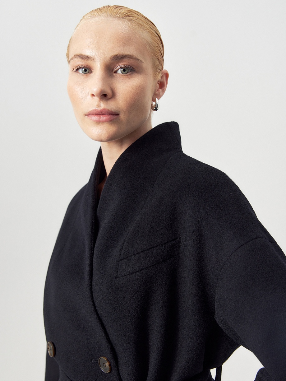 Пальто из шерсти с мембраной и утеплённой спинкой