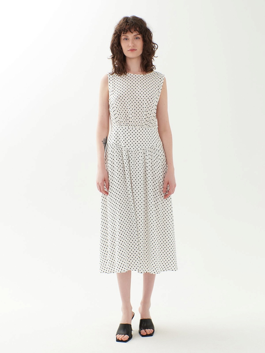 Нежное летнее платье из вискозы в горошек