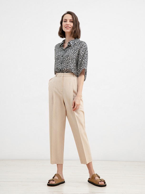 Укороченные женские брюки