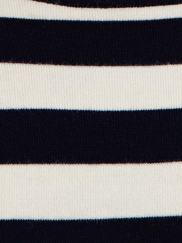 Трикотажный джемпер в бретонскую полоску