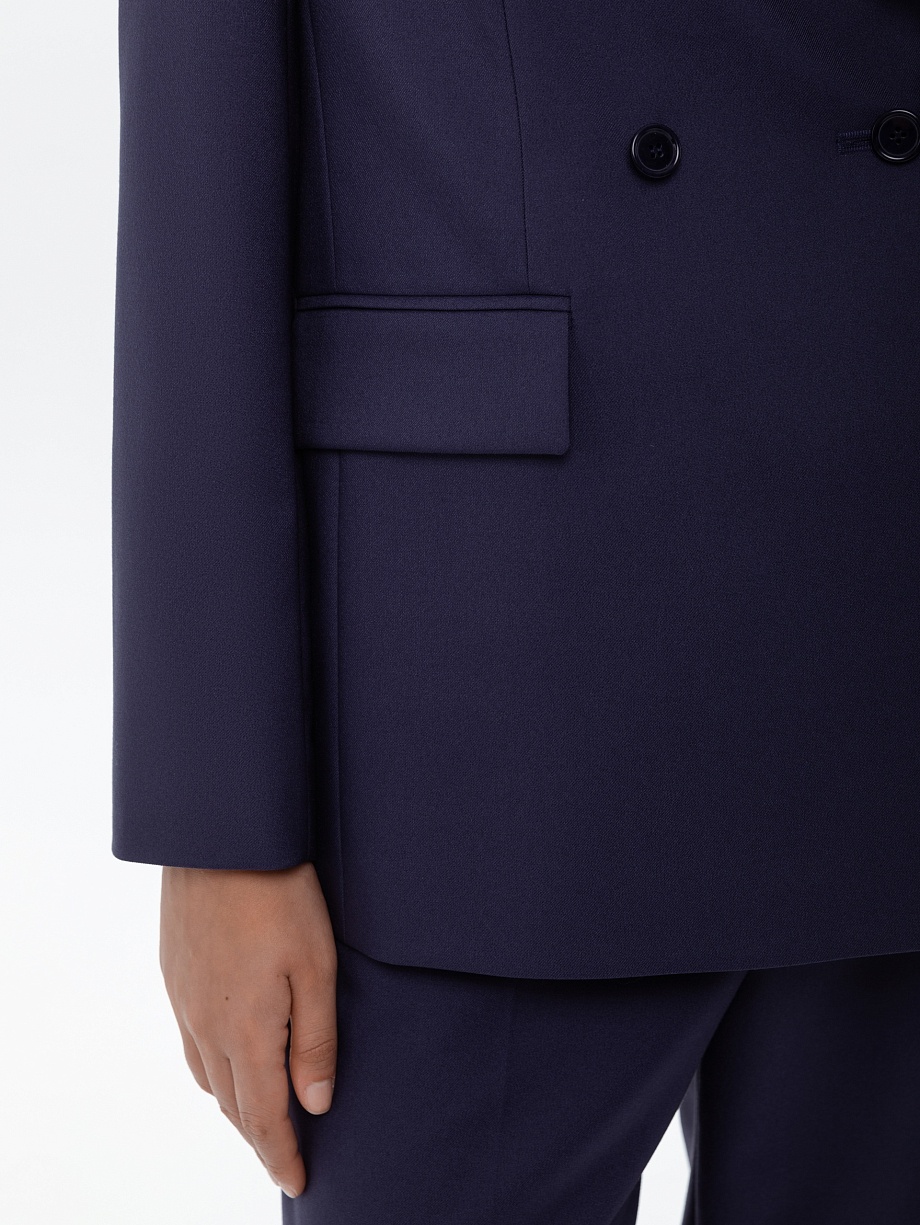 Классический удлиненный двубортный жакет