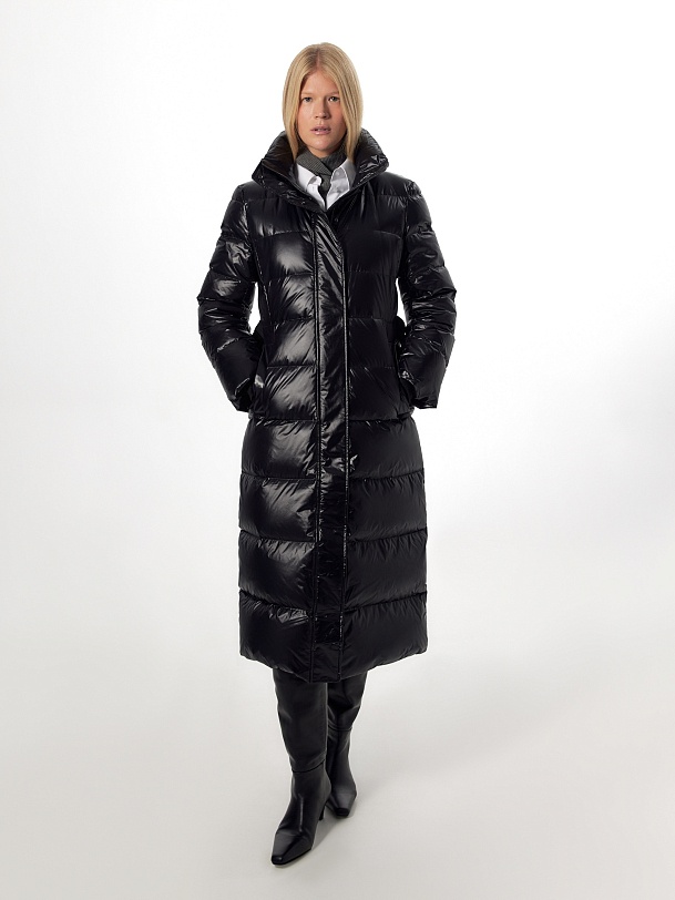 Пуховик с мембраной и утеплителем 90% пух и 10% перо и капюшоном