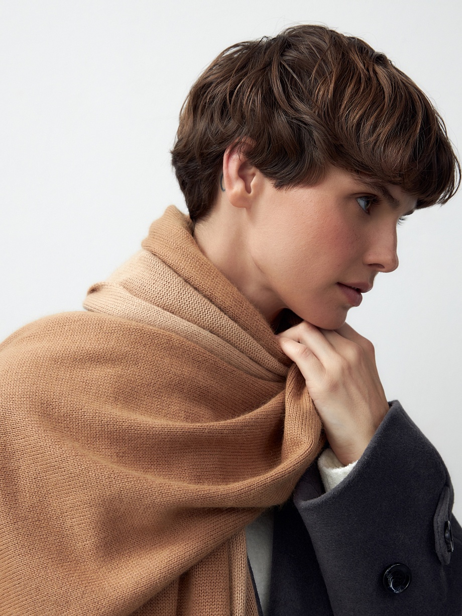 Широкий шарф с ангорой