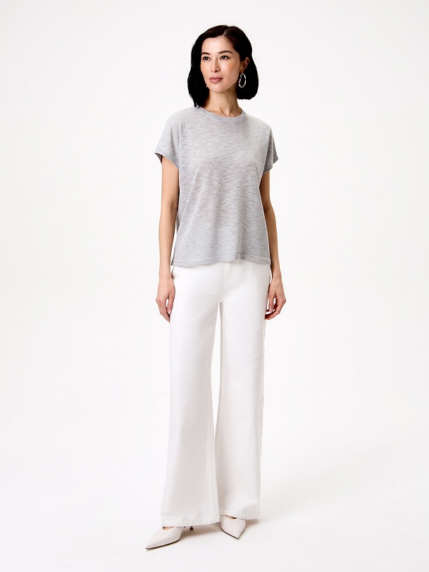 Джемпер из вискозного трикотажа со стразами