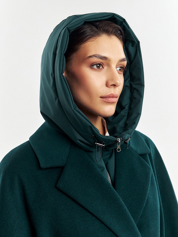 Шерстяное пальто с мембраной, утеплённой спинкой и съёмным капюшоном