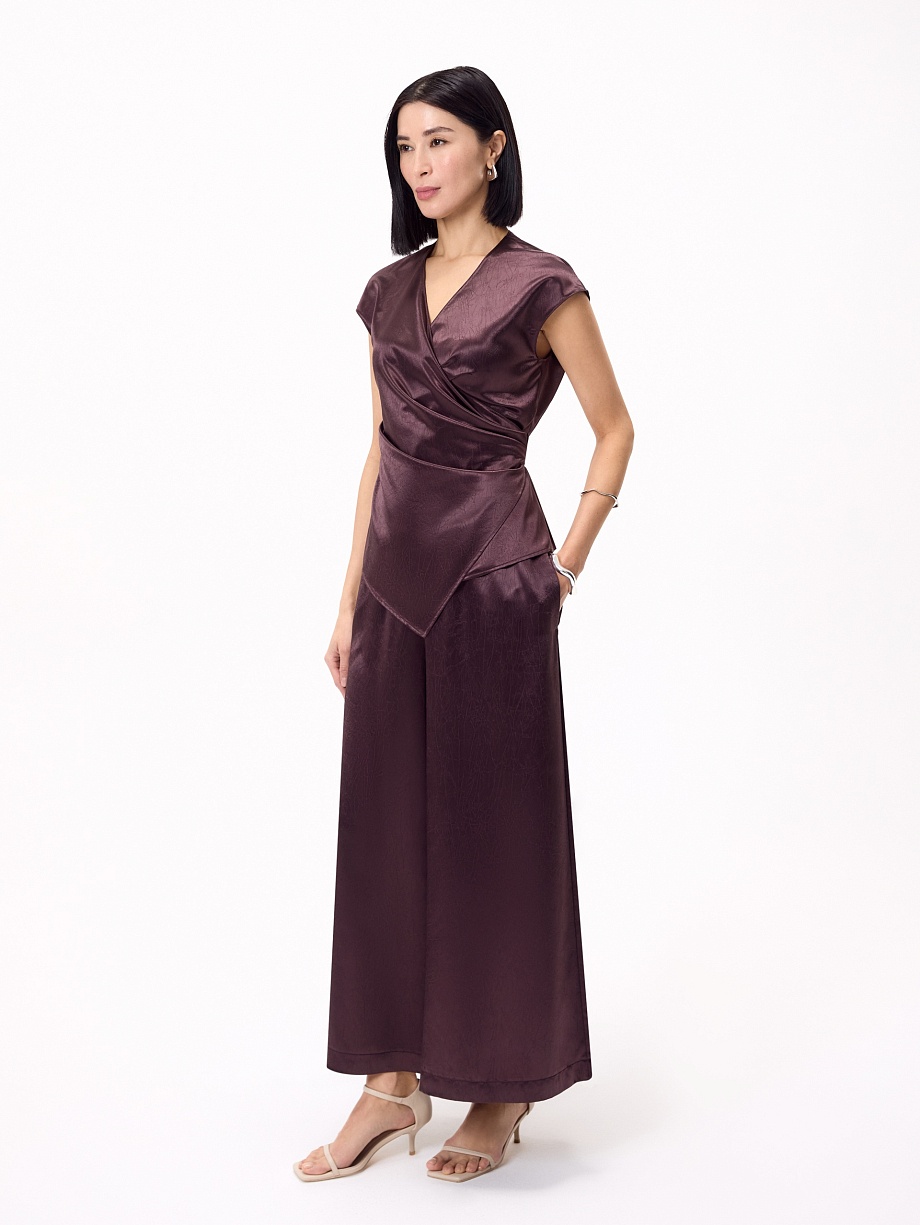 Блуза на запах из жатого атласа