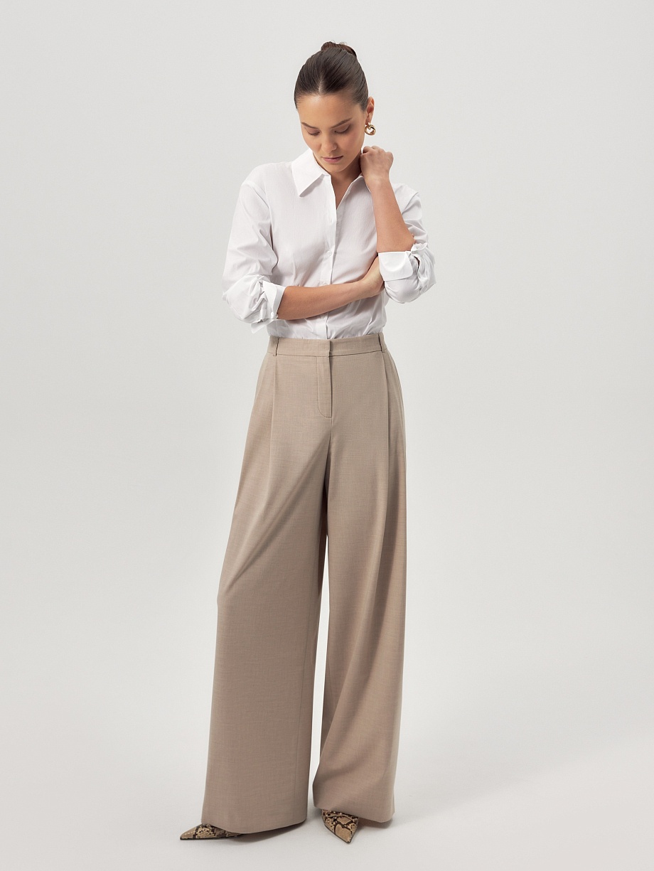 Широкие брюки со складками