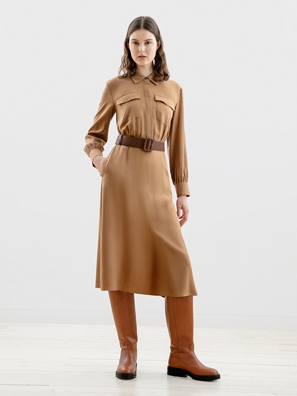 Приталенное платье из 100% вискозы