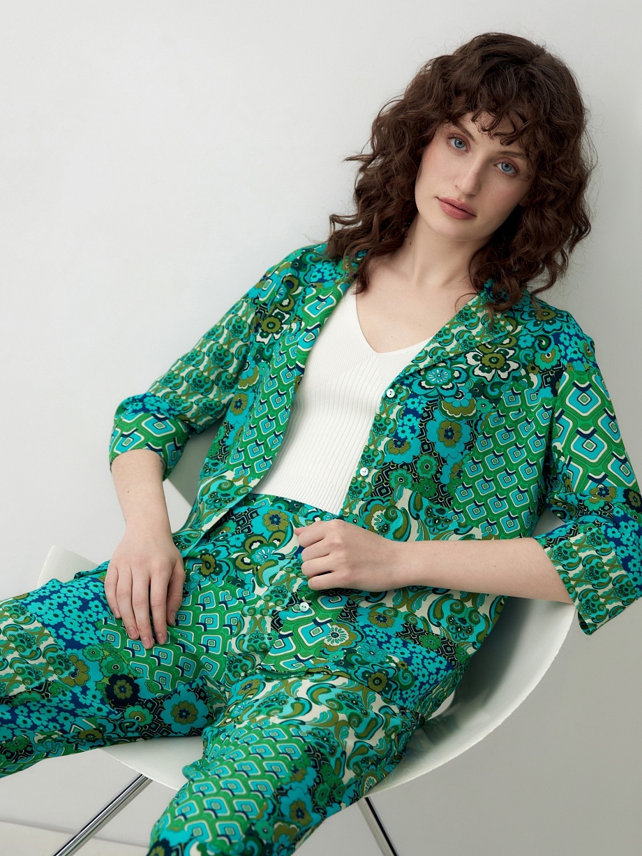 Летняя блуза из вискозы на пуговицах