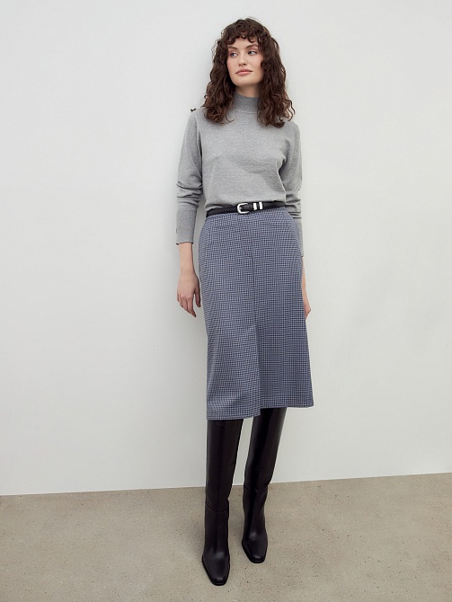 Водолазка с разрезами на рукавах