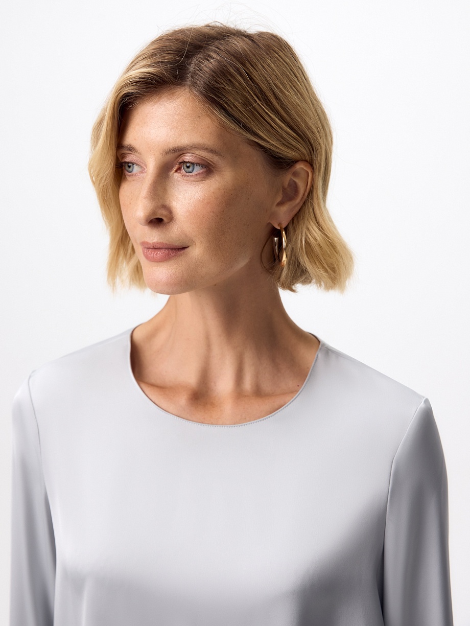 Блуза из атласа