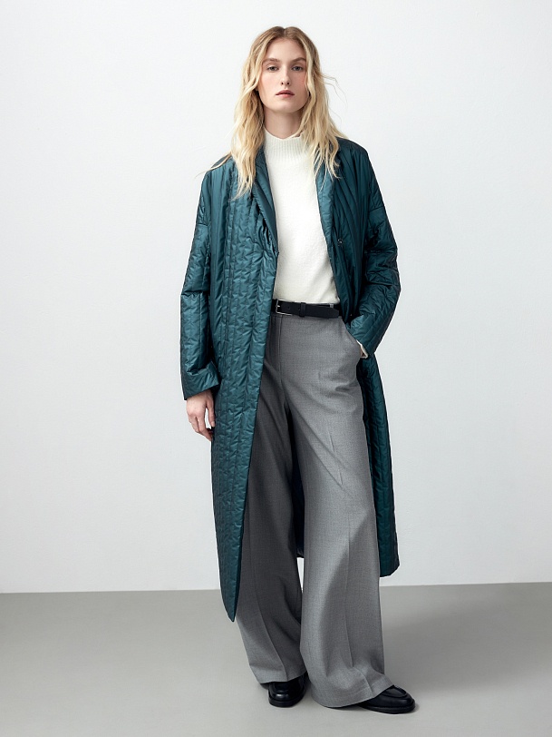 Стёганое пальто с мембраной и съёмным капюшоном