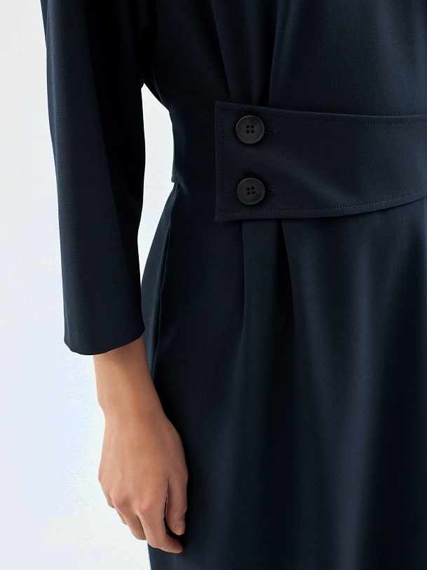 Прямое платье миди