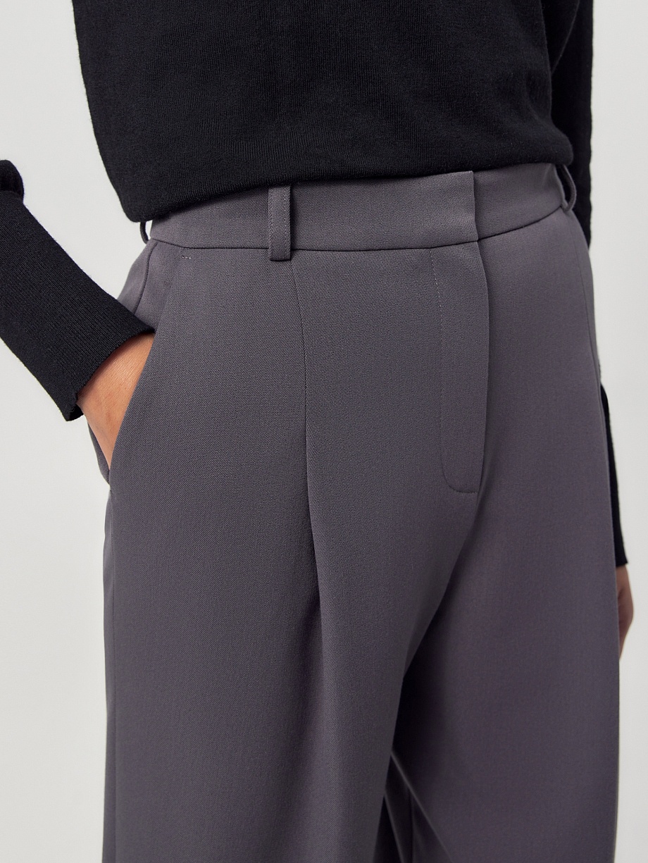 Брюки утеплённые из костюмной ткани