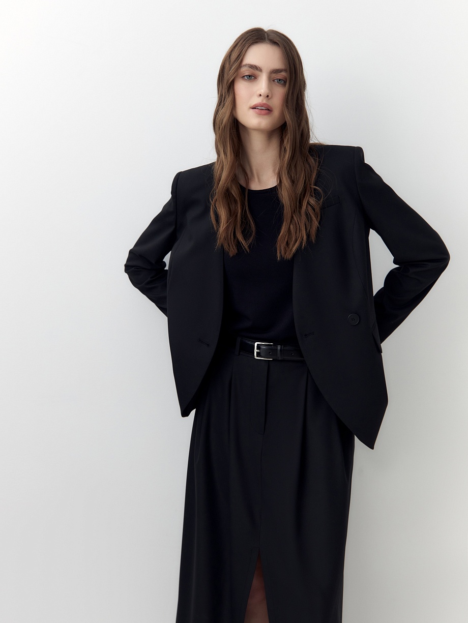 Приталенный жакет без лацканов