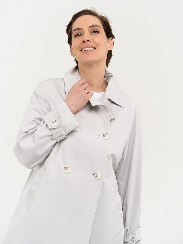 Двубортная куртка-тренч светло-серая