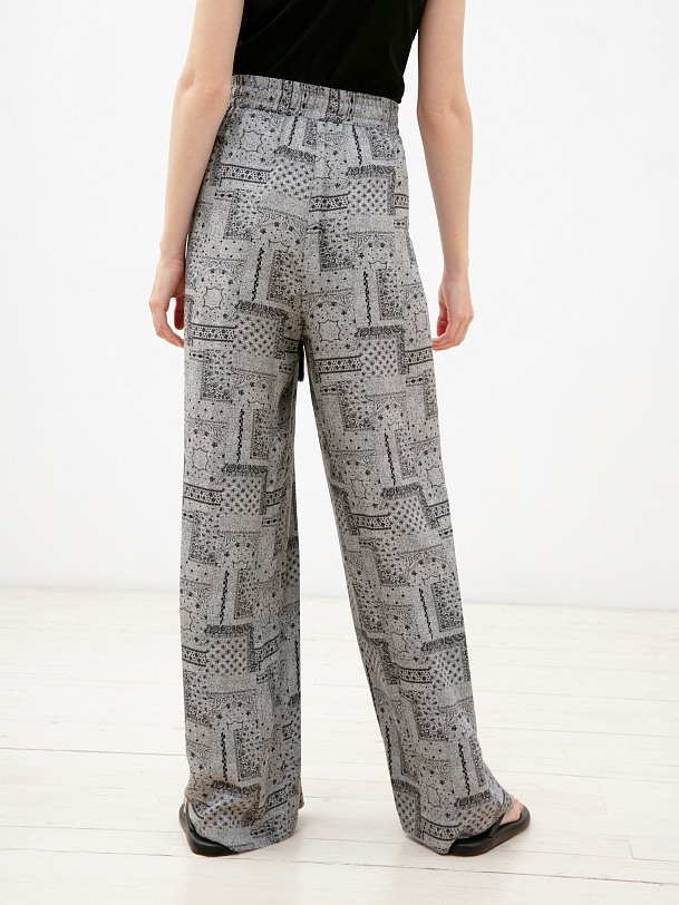 Свободные брюки из вискозы