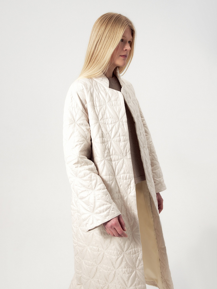 Демисезонное пальто из плащевой ткани с мембраной