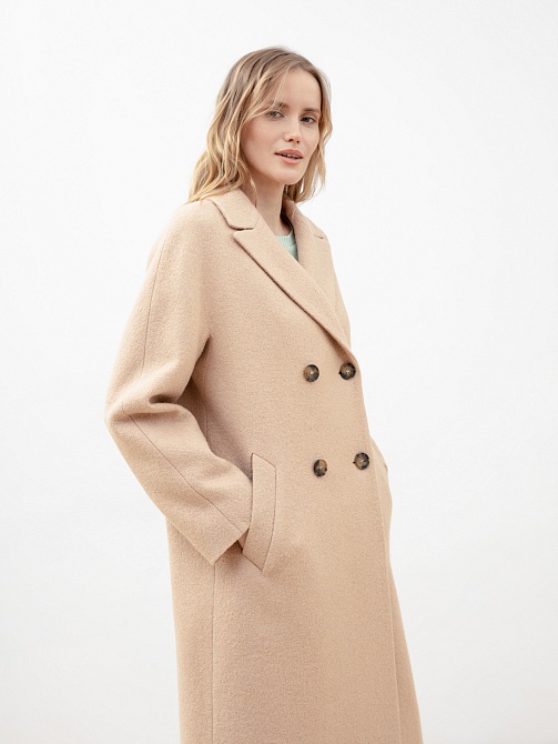 Шерстяное пальто приталенное с мембраной